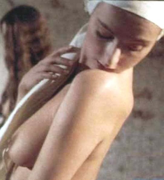 Julie Arnold nudo 58