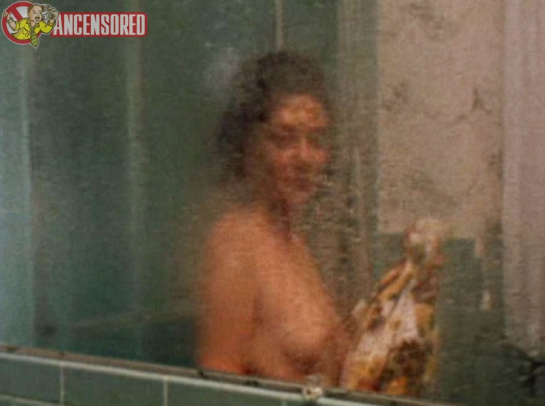 Sandra Cassel seno nudo 72